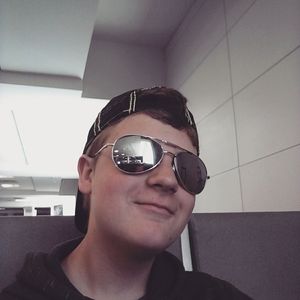 Meet your Posher, Aaron